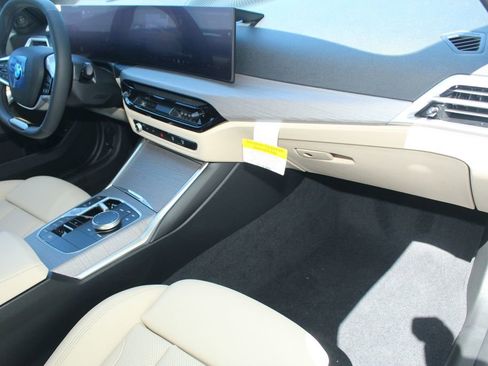 New 2026 BMW 330i xDrive Sedan w/ Premium Package AWD/4WD image 25