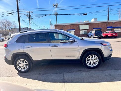 Used 2016 Jeep Cherokee Latitude w/ Comfort/Convenience Group image 6
