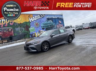 Used 2022 Toyota Camry SE w/ Cold Weather Package video 1