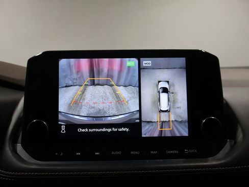 Used 2023 Nissan Rogue SL w/ SL Premium Package image 29