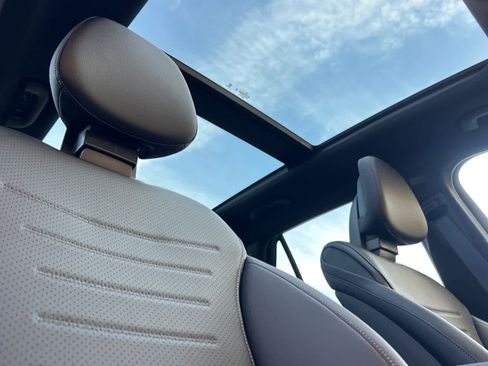 New 2026 Mercedes-Benz GLC 300 image 16