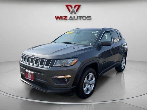 Used 2019 Jeep Compass Latitude w/ Popular Equipment Group AWD/4WD image 1