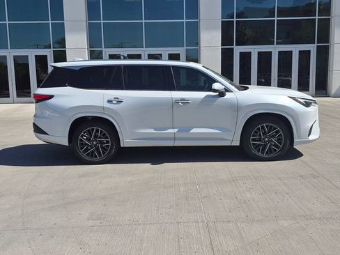 New 2026 Lexus TX 350 FWD image 3
