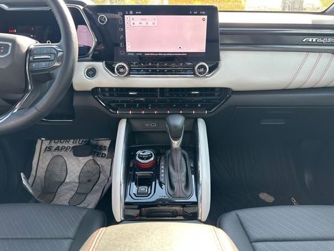 Used 2024 GMC Canyon AT4X image 16