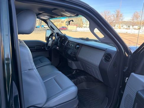 Used 2015 Ford F250 XL w/ Power Equipment Group AWD/4WD image 12