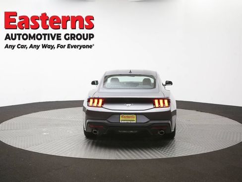 Used 2025 Ford Mustang Coupe RWD image 34
