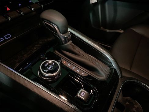 Used 2025 GMC Canyon Elevation w/ Convenience Package image 20