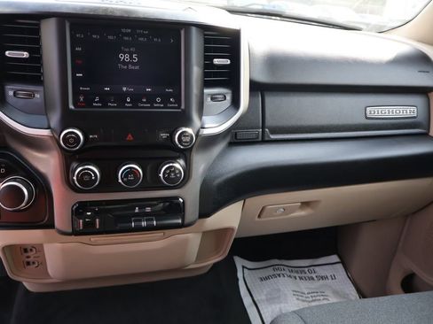 Used 2019 RAM 1500 Big Horn AWD/4WD image 34