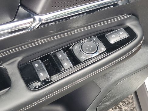 New 2026 Lincoln Corsair Premiere image 10