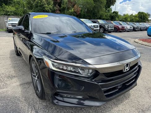 Used 2018 Honda Accord Sport image 3