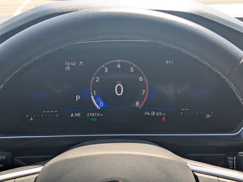 Used 2024 Volkswagen Tiguan SE AWD/4WD image 19