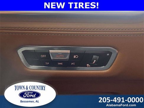 Used 2023 BMW X7 M60i image 20