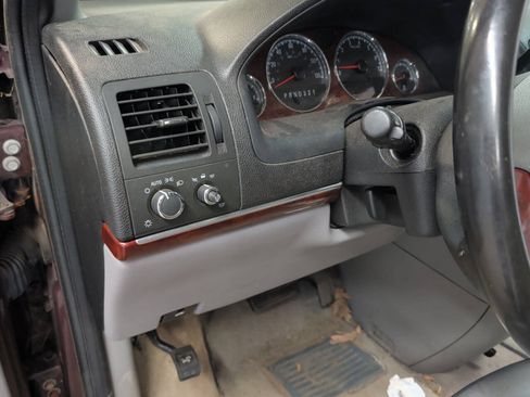 Used 2006 Buick Terraza CX FWD image 34