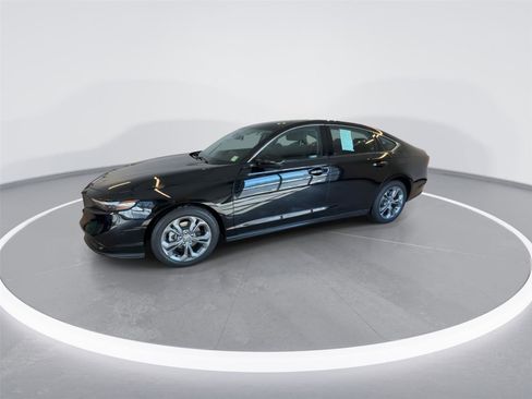 Used 2024 Honda Accord EX image 4