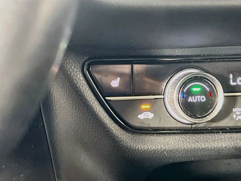 Used 2023 Honda HR-V EX-L image 19