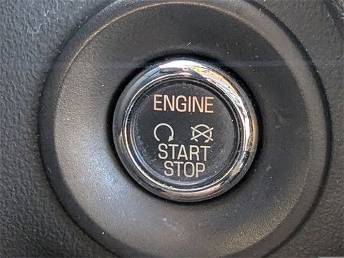 Used 2014 Lincoln MKT FWD image 28