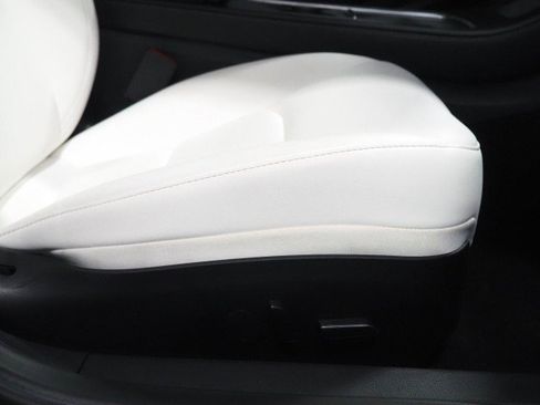 Used 2022 Tesla Model 3 Long Range AWD/4WD image 55