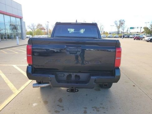 New 2025 Toyota Tacoma TRD Sport image 6