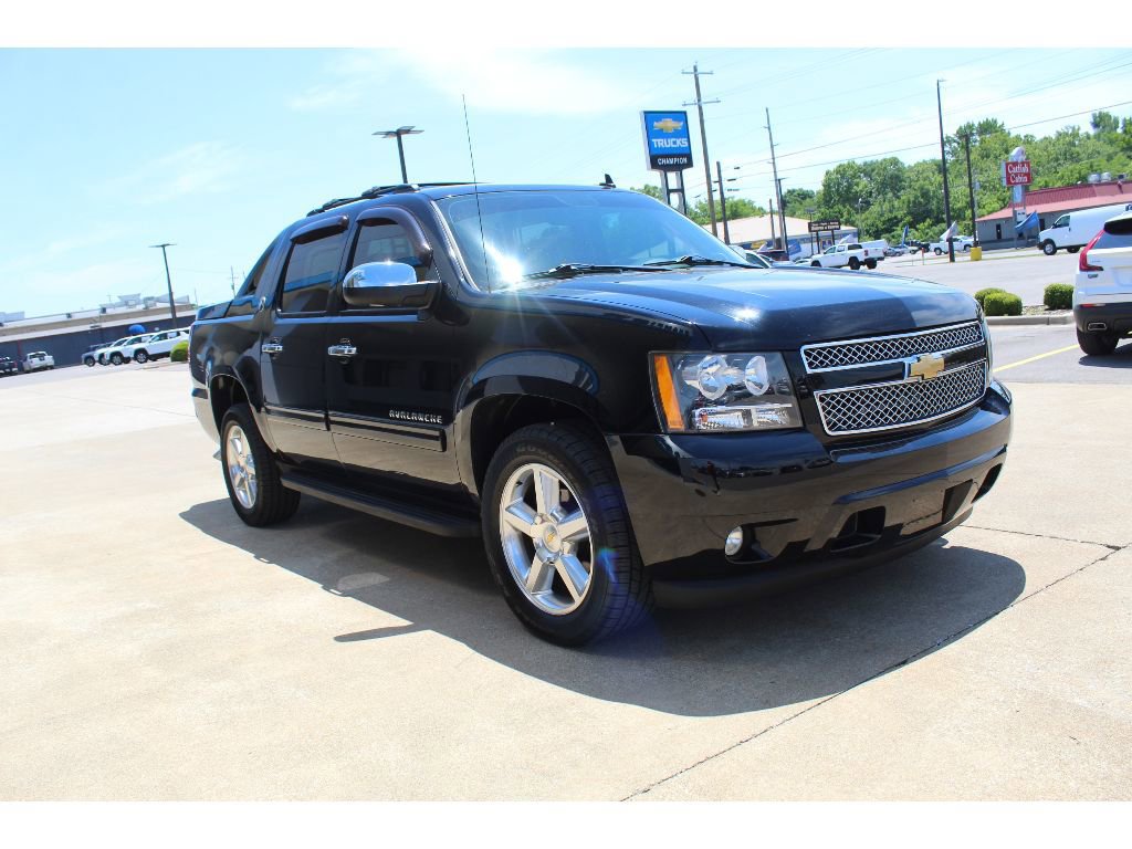 Used 2013 Chevrolet Avalanche LT w/ All-Star Edition RWD image 4