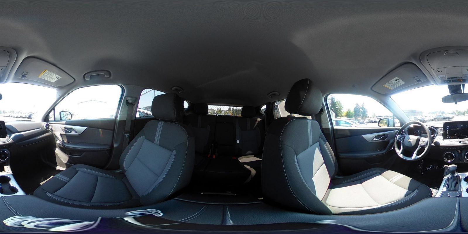 Used 2025 Chevrolet Blazer LT FWD image 42