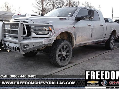 Used 2022 RAM 2500 Laramie w/ Night Edition image 4