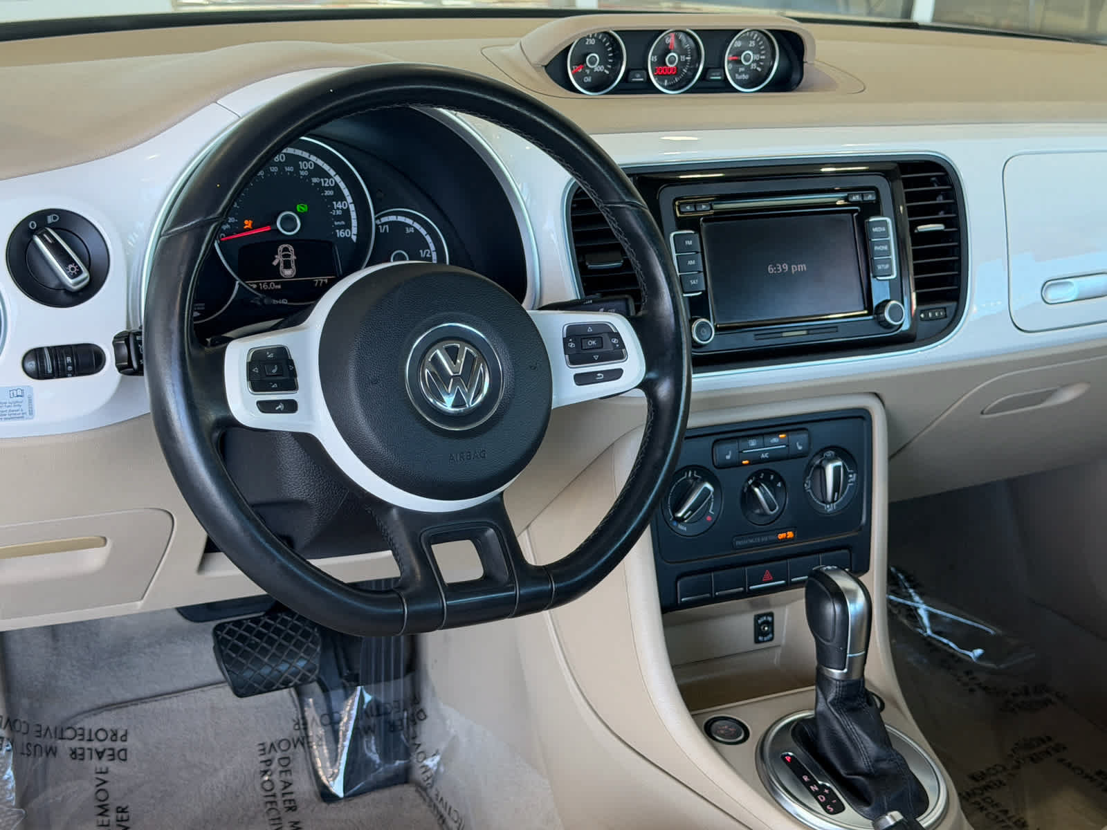 Used 2013 Volkswagen Beetle TDI FWD image 28