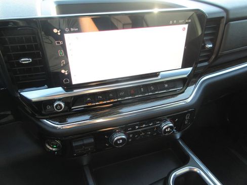 Used 2024 GMC Sierra 1500 Elevation w/ Elevation Premium Package AWD/4WD image 33