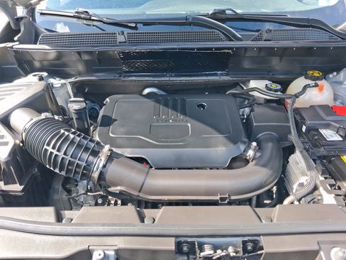 Used 2023 GMC Acadia SLT FWD image 19