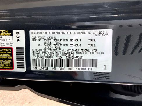 Used 2025 Toyota Tacoma TRD Sport AWD/4WD image 35