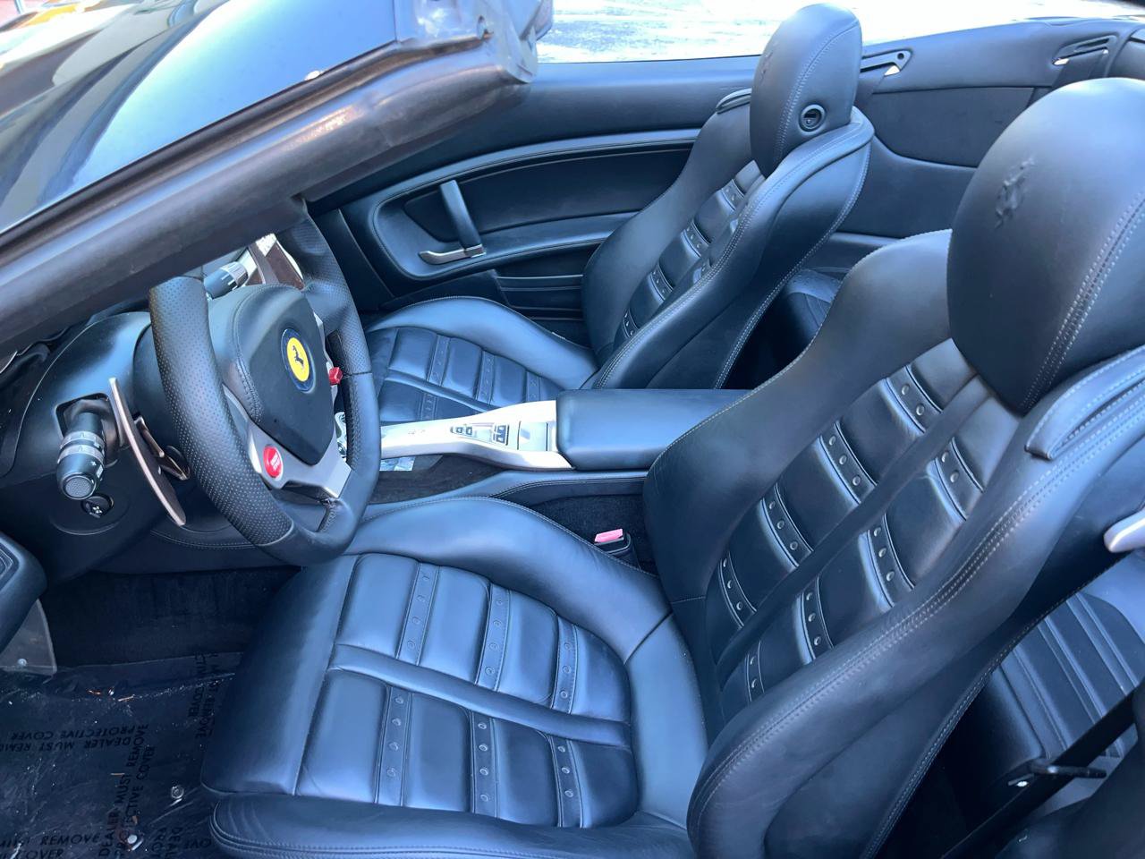 Used 2010 Ferrari California RWD image 32