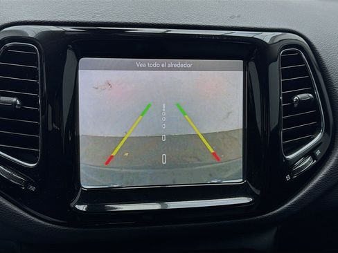 Used 2018 Jeep Compass Limited image 10