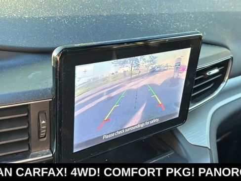 Used 2020 Ford Explorer XLT w/ Equipment Group 202A AWD/4WD image 17