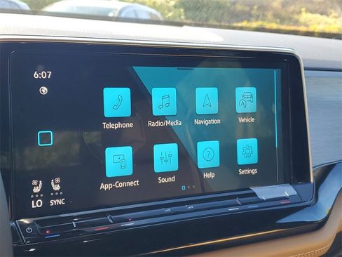 New 2026 Volkswagen Atlas Cross Sport SE image 23