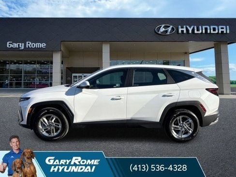 Used 2025 Hyundai Tucson SE AWD/4WD image 5