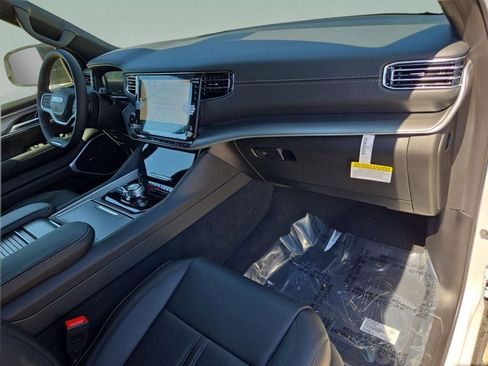New 2026 Jeep Grand Wagoneer L 4WD image 29