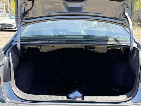 Used 2023 Volkswagen Jetta SE w/ Panoramic Sunroof Package FWD image 8