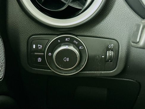 Used 2022 Alfa Romeo Stelvio Ti image 17