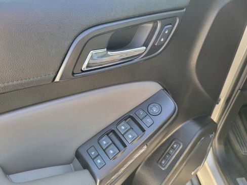 Used 2016 Chevrolet Tahoe LT image 12