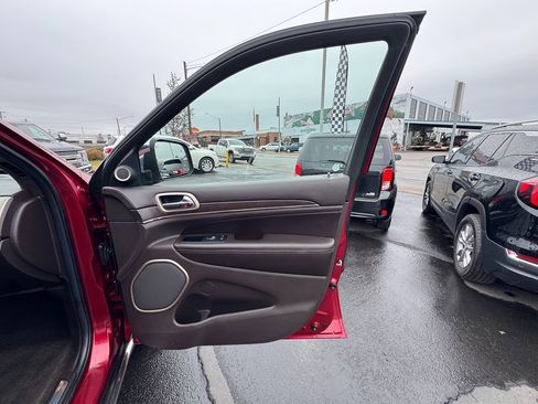 Used 2014 Jeep Grand Cherokee Summit image 30