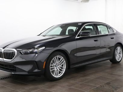 New 2025 BMW 530i xDrive w/ Premium Package