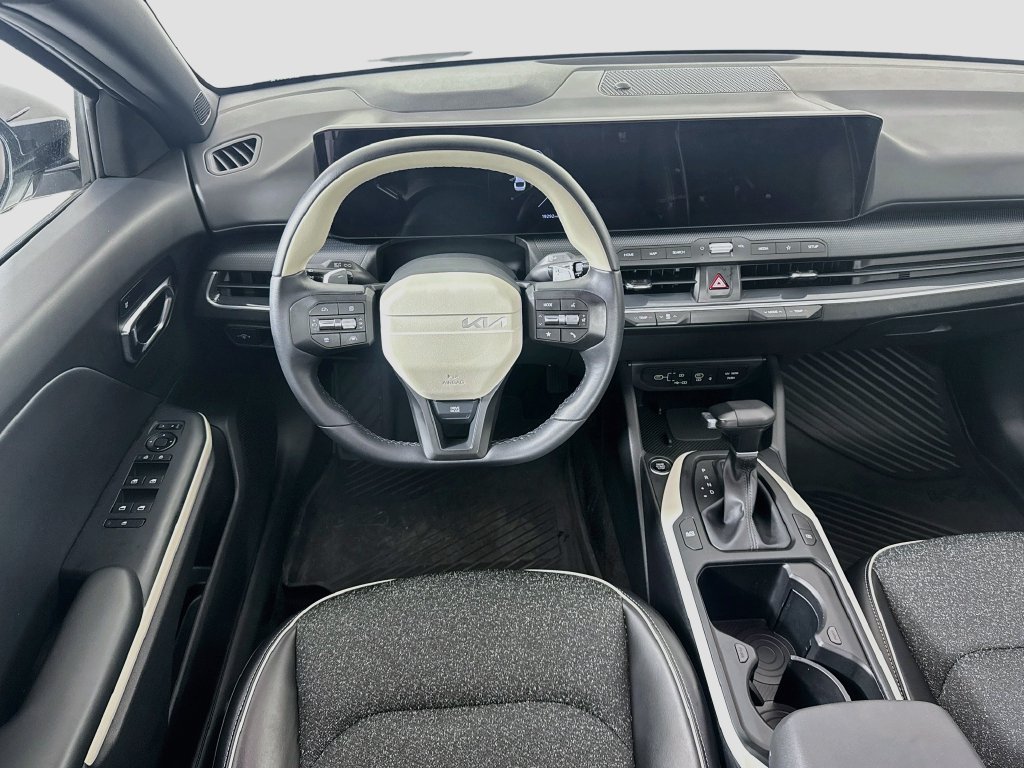 Used 2025 Kia K4 GT-Line FWD image 23