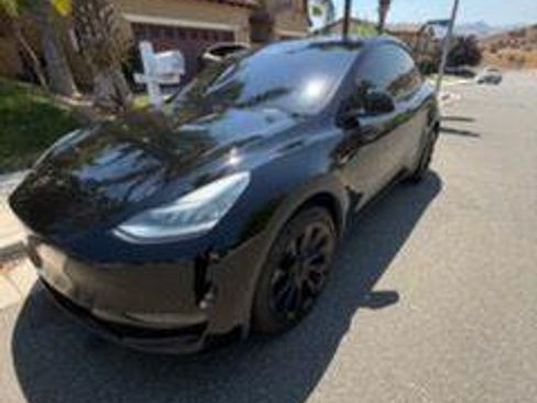 Used 2021 Tesla Model Y Long Range AWD/4WD image 1