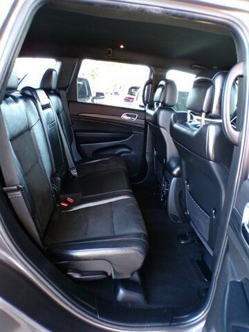 Used 2021 Jeep Grand Cherokee Laredo X AWD/4WD image 25