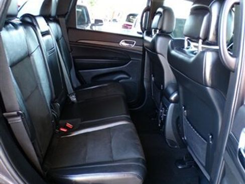 Used 2021 Jeep Grand Cherokee Laredo X AWD/4WD image 25