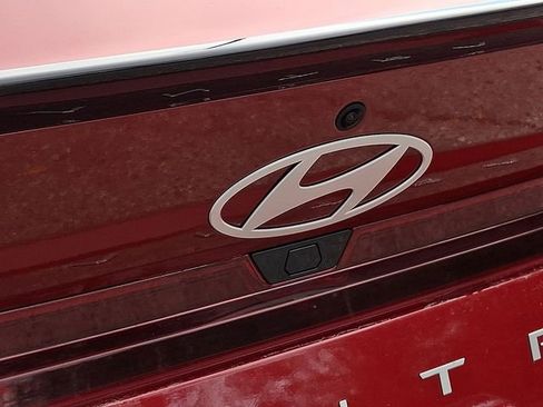 Used 2025 Hyundai Elantra Sport FWD image 36