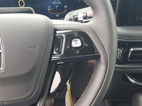 New 2026 Lincoln Aviator Reserve image 17