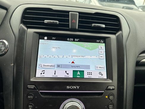 Used 2019 Ford Fusion Titanium FWD image 8
