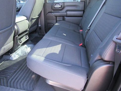 Used 2024 Chevrolet Silverado 2500 Custom w/ Custom Value Package image 11