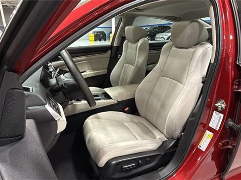 Used 2020 Honda Accord EX image 11