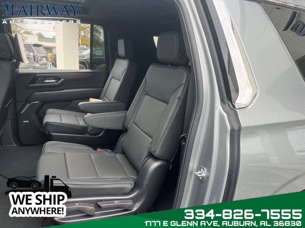 Used 2025 GMC Yukon XL Denali w/ Denali Reserve Package AWD/4WD image 11